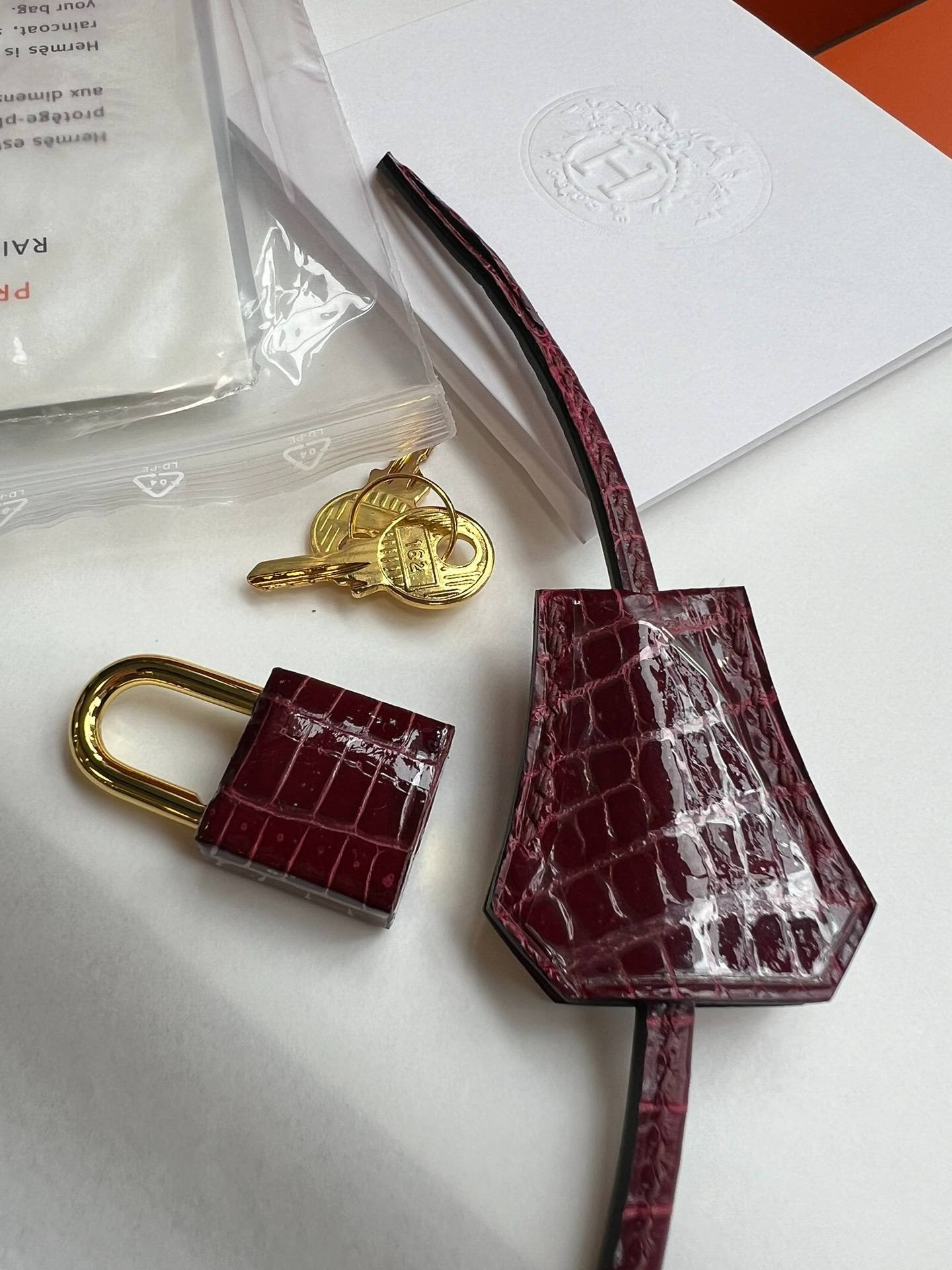 Hermes Birkin 25 Bordeaux Wine Red Gold Button