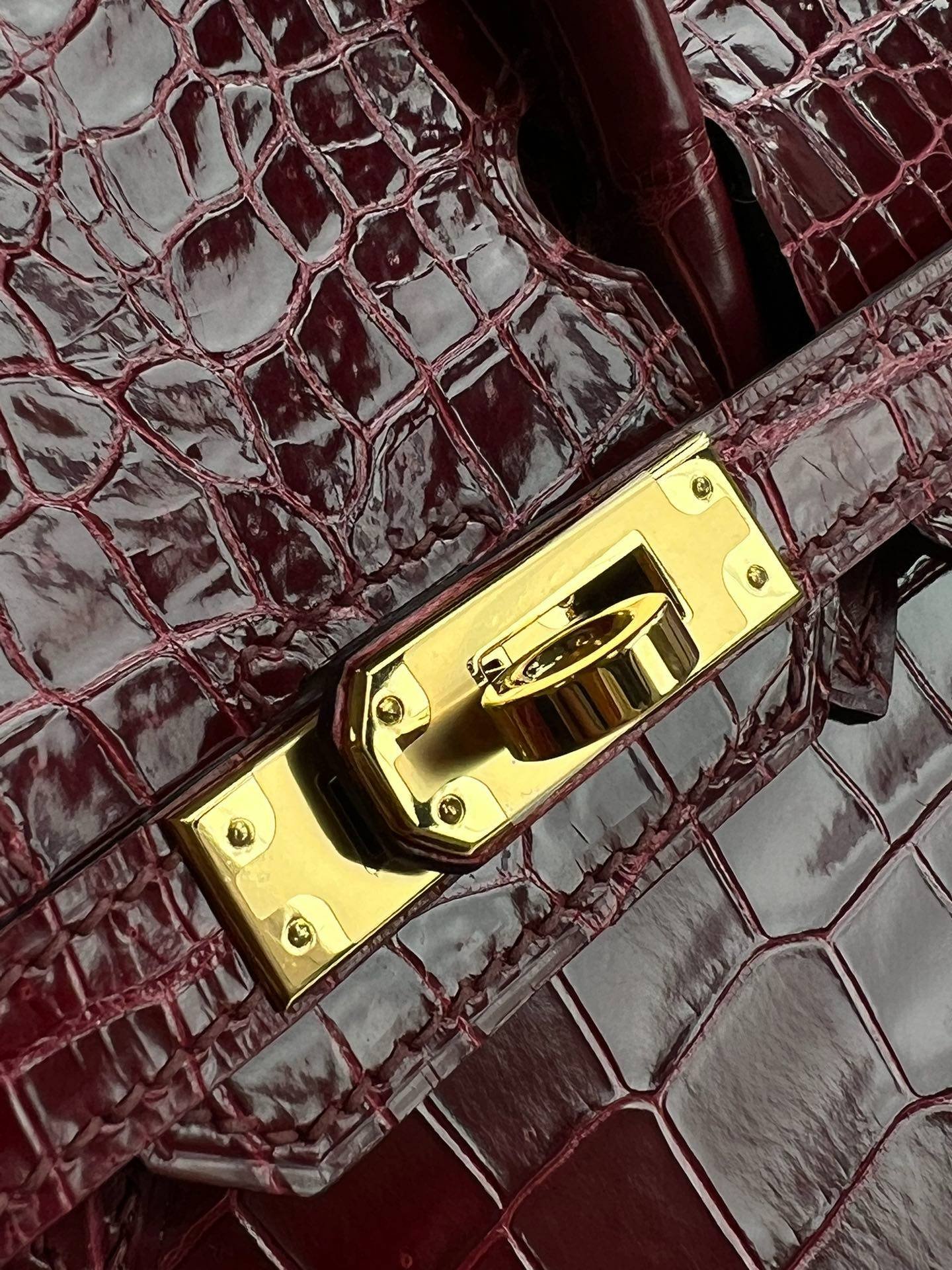 Hermes Birkin 25 Bordeaux Wine Red Gold Button